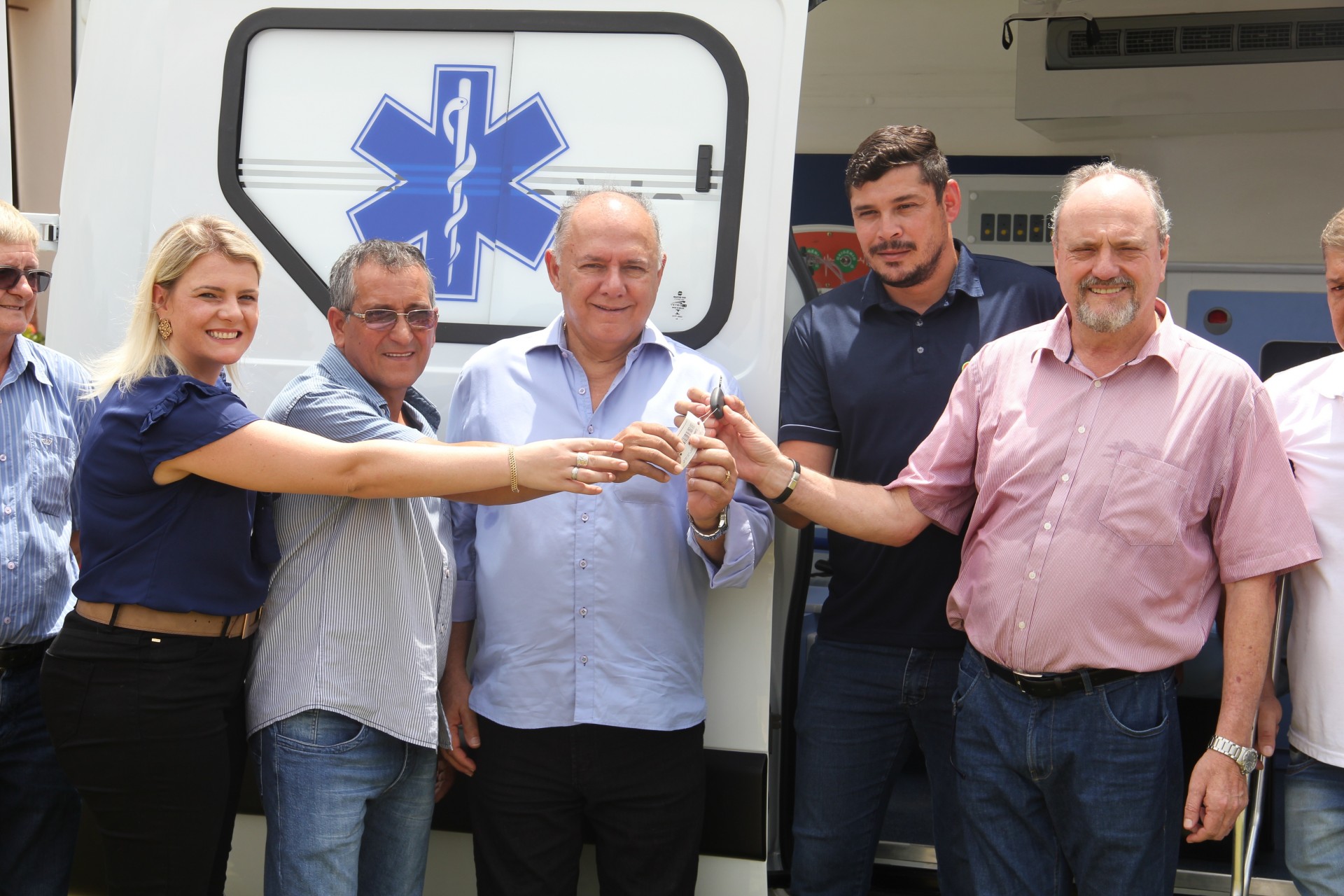 Ambulância e equipamentos para Saúde são entregues em Missal