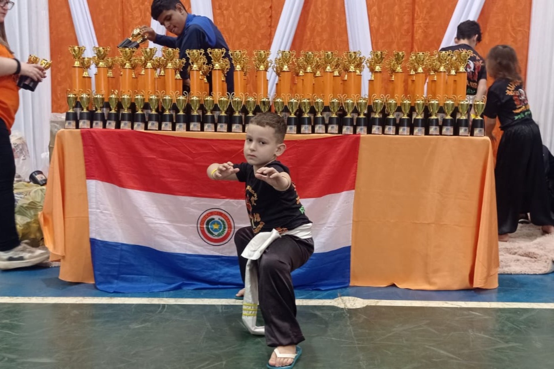 Atletas missalenses participam de campeonato Internacional de Artes Marciais em Hernandarias no PY