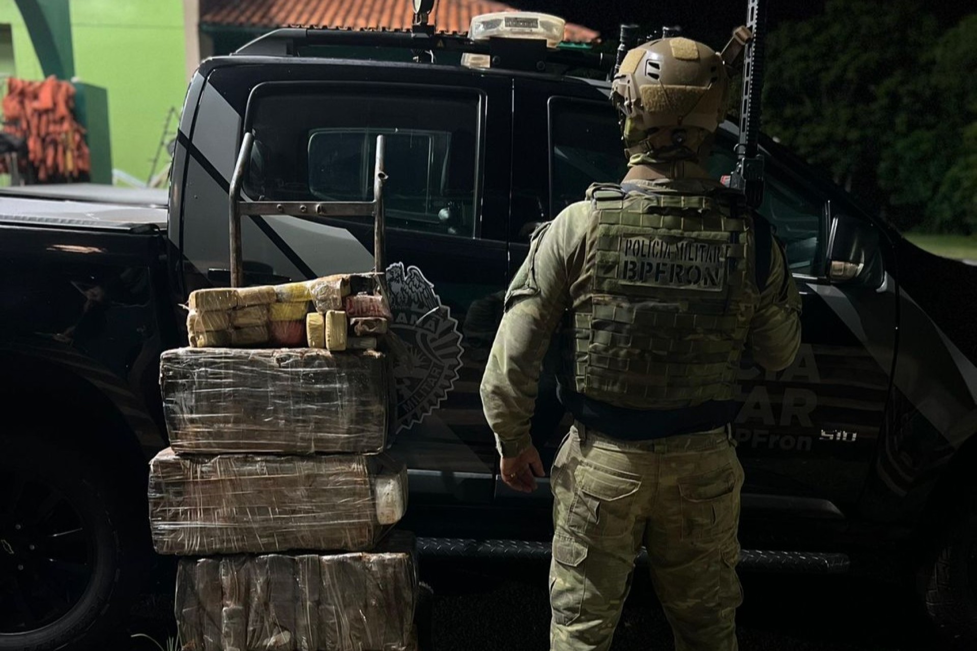 BPFRON apreende 115kg de maconha em Sub Sede, distrito de Santa Helena