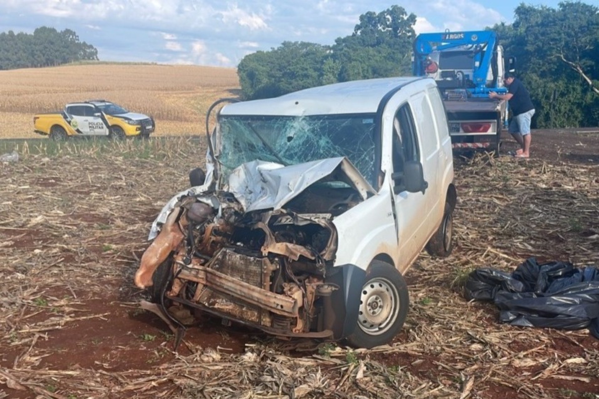 Colisão traseira na PR-497 deixa um ferido