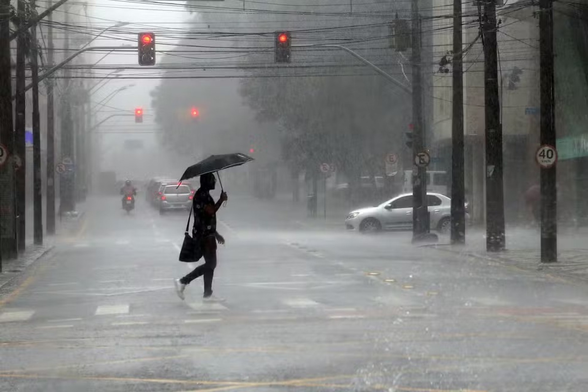 Em meio a onda de calor, Inmet emite alerta de tempestades para Missal e algumas cidades do Paraná