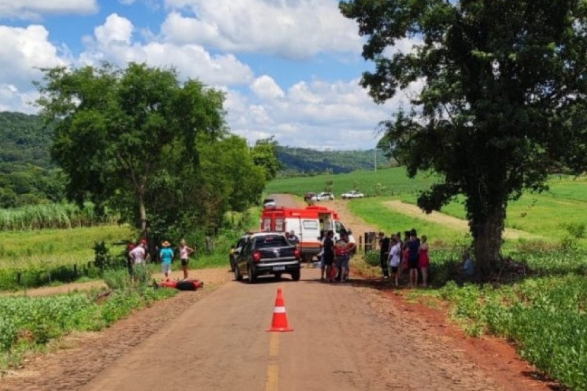 Homem morre em acidente envolvendo carro e moto no interior de Santa Helena