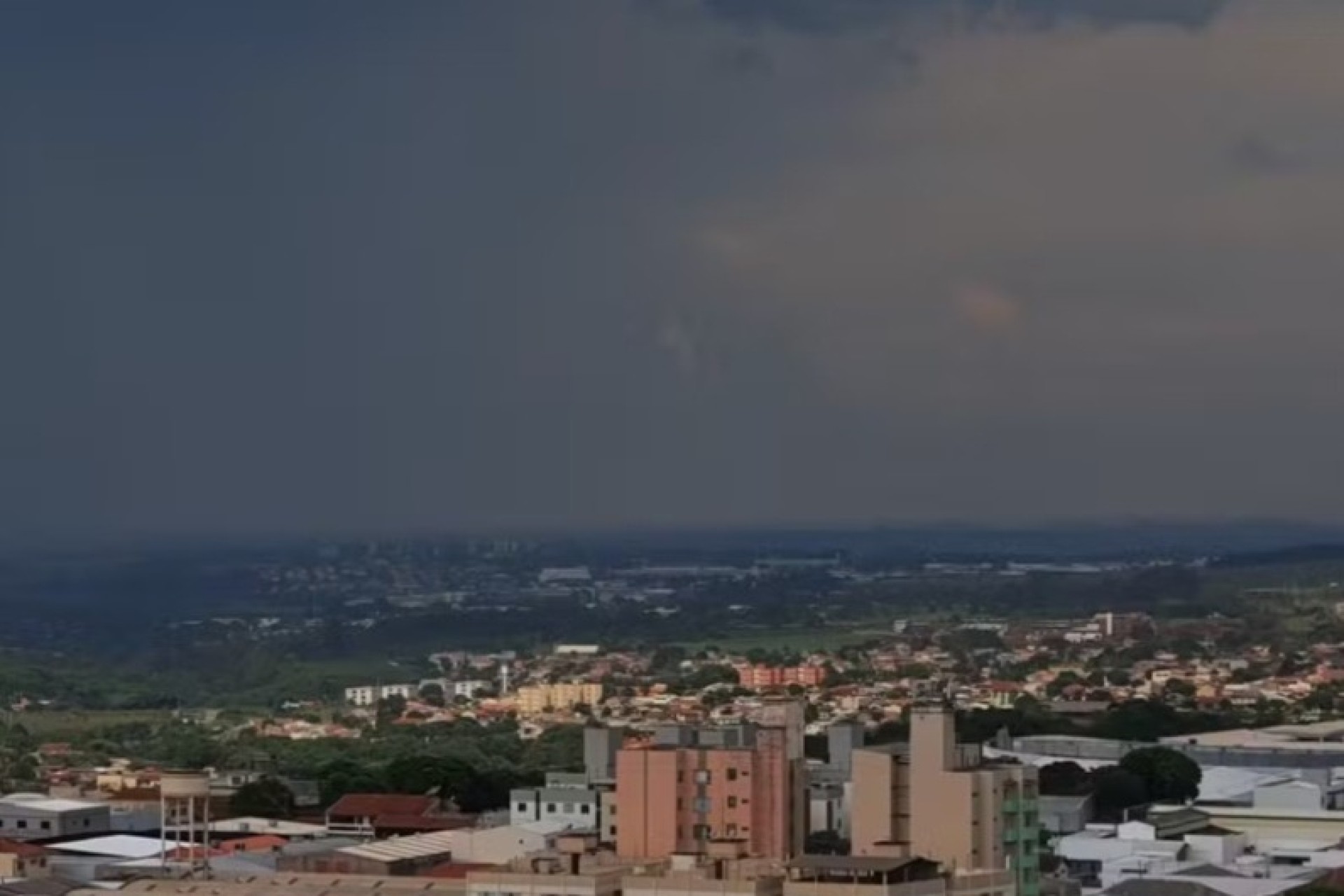 Mais de 250 cidades do Paraná estão em alerta de tempestade até sábado (4); veja lista