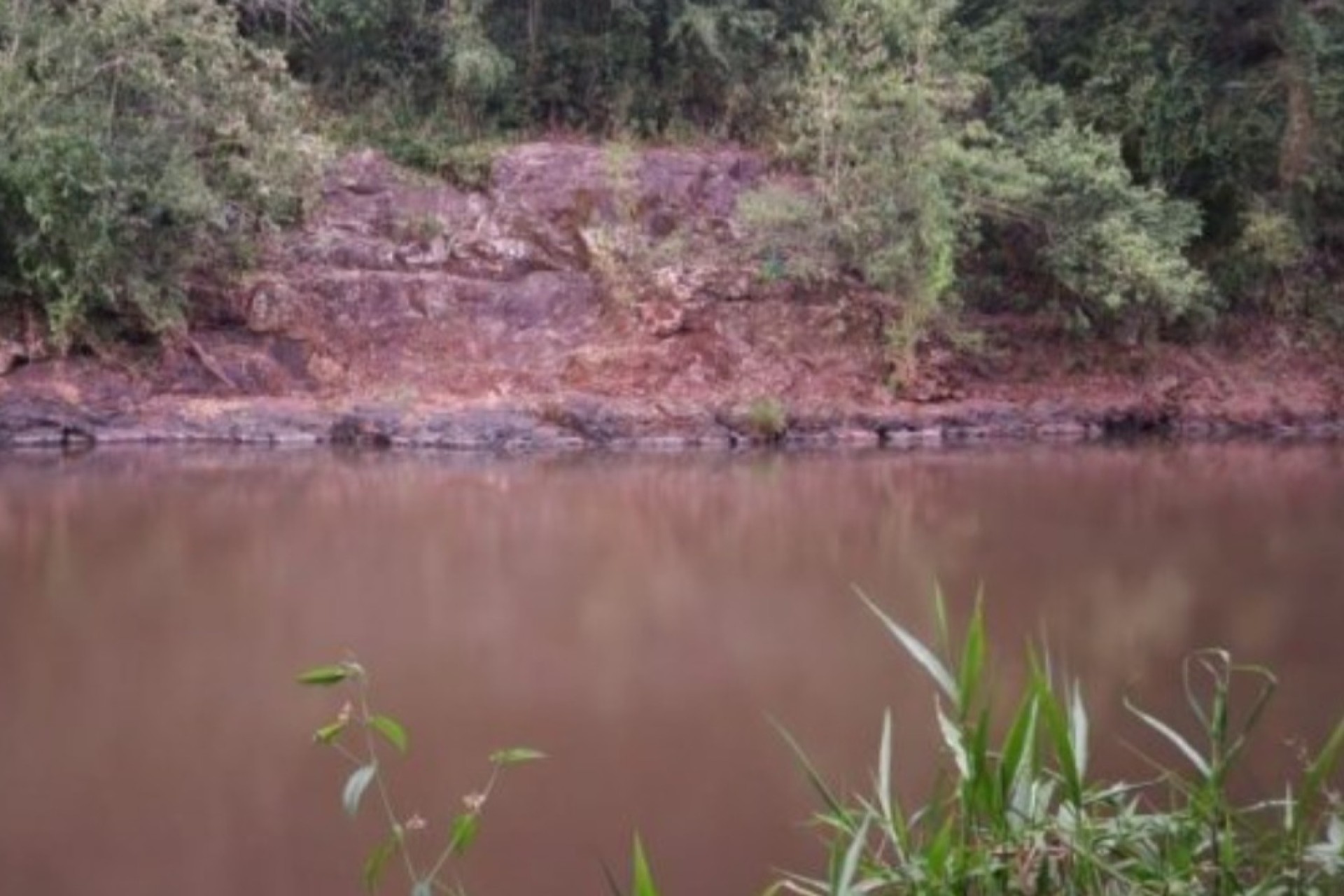 Menino de 12 anos morre afogado em rio de São Pedro do Iguaçu