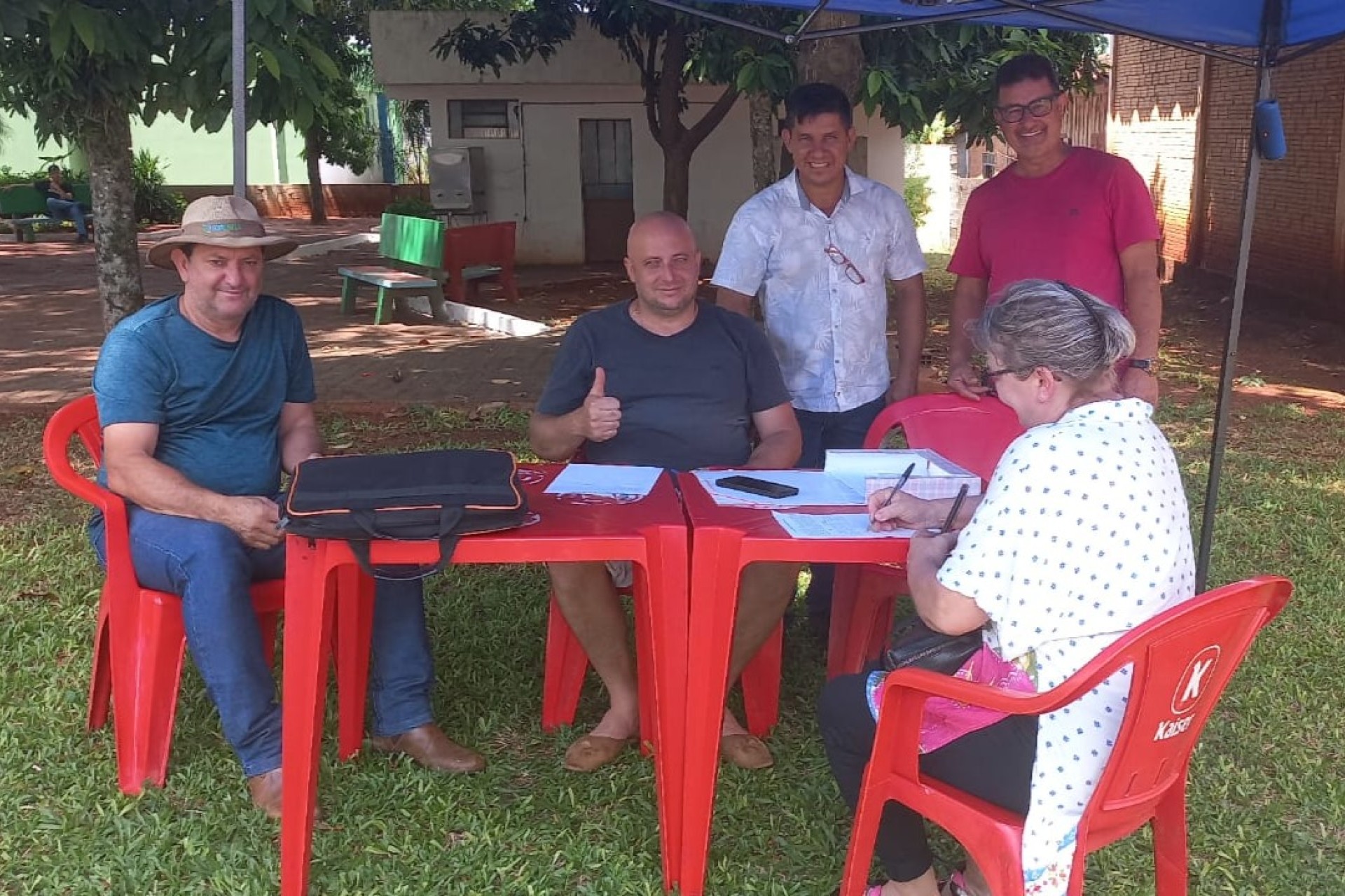 Missal: Abaixo assinado cobrando melhorias da Copel está sendo feito hoje e amanhã na praça central