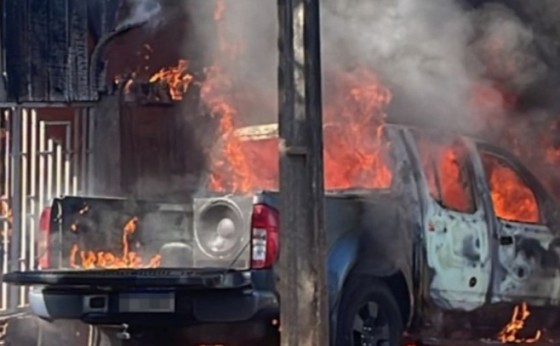 Caminhonete e residência são incendiadas após serem alvos de tiros em Matelândia