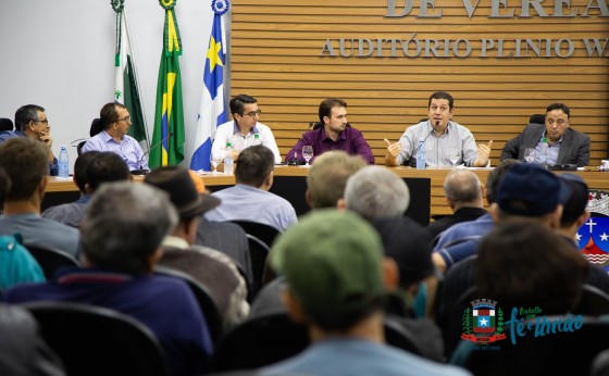 Comitiva de Missal participa de reunião com diretor-presidente de distribuição da Copel