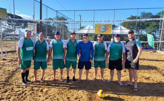 Equipes de Voleibol de Praia Adaptado de Missal faturam mais de 2 mil reais de premiação em Guaíra