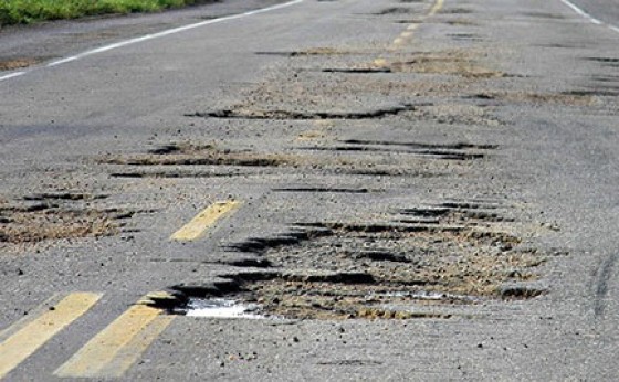 Estudo mostra problemas estruturais em mais de 55% das rodovias no Paraná