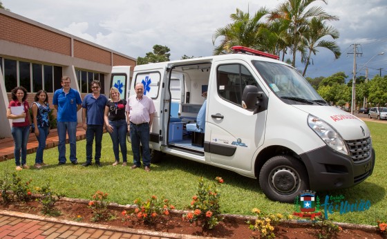 Missal recebe ambulância do Governo Federal