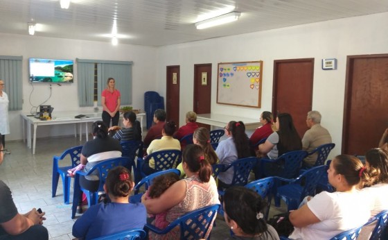 Participantes do Programa Cesta Básica Missalense recebem palestra sobre tabagismo