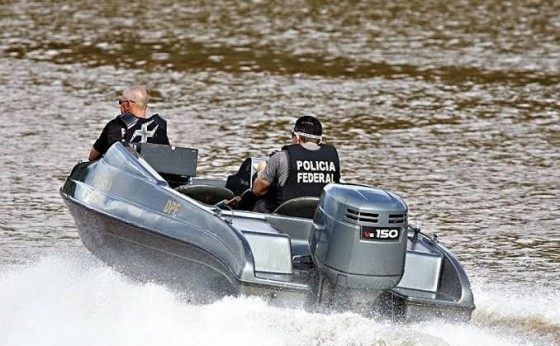 PF resgata pescadores à deriva em Santa Helena no Lago de Itaipu