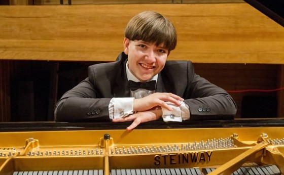 Pianista prodígio, de 15 anos, faz concerto em Medianeira amanhã dia 10