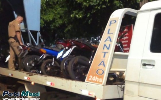 Policia Militar de Itaipulândia apreende seis motocicletas no Balneário Jacutinga