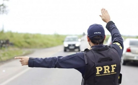 Um motorista bêbado por hora foi flagrado durante o Carnaval pela PRF no Paraná